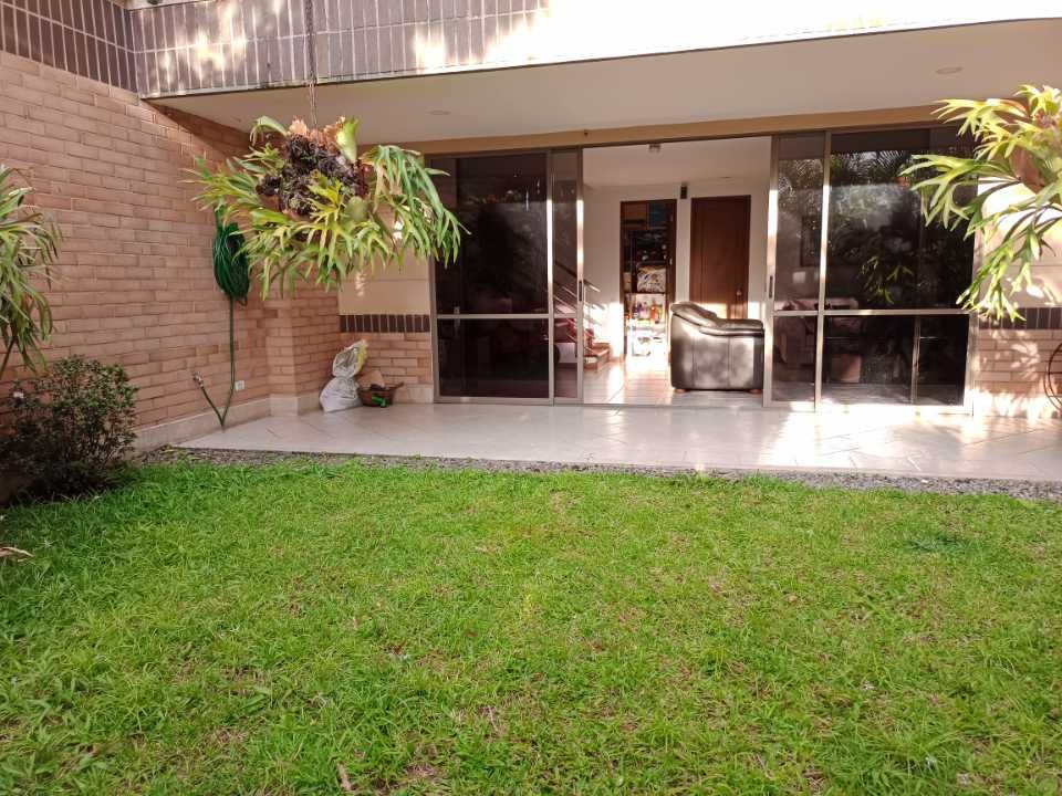 Casa en venta Antioquia Envigado Zúñiga 239 m2 Habitaciones 5 Baños 6 Garajes 4 Precio $1852000000