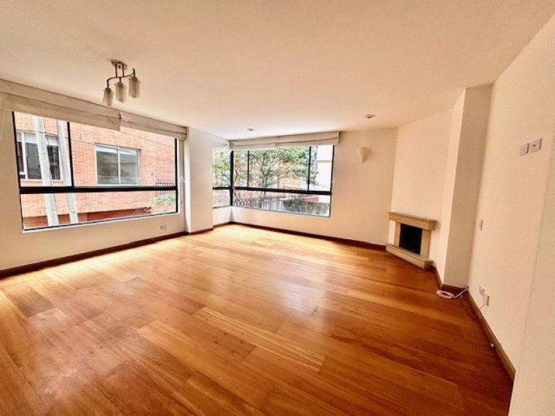 Apartamento en arriendo Cundinamarca Bogotá Rincon Del Chicó 100 m2 Habitaciones 3 Baños 2 Garajes 2 Precio $4500000