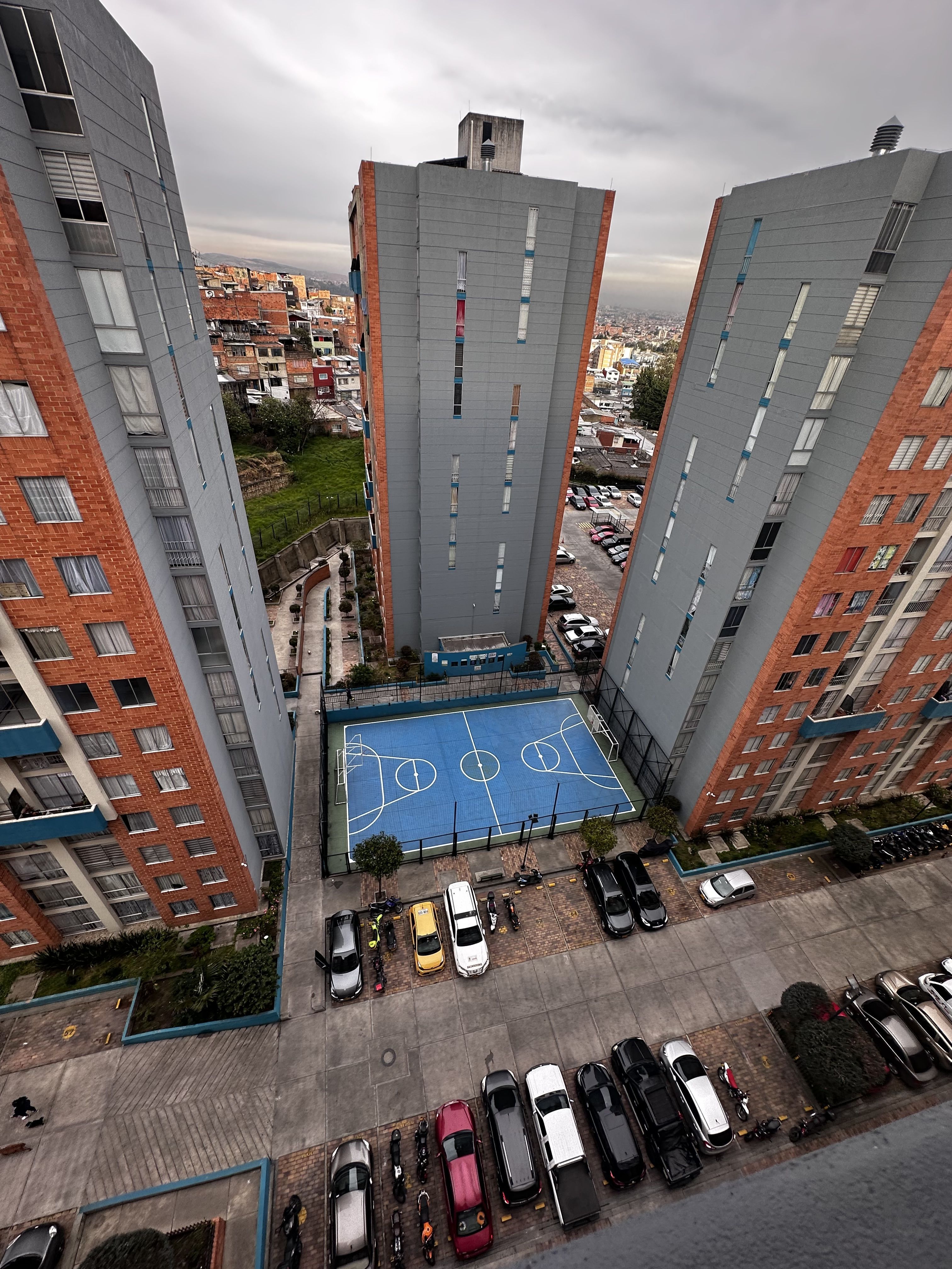 Apartamento en venta Cundinamarca Bogotá Cjr Torres Del Este 46 m2 Habitaciones 2 Baños 2 Garajes 1 Precio $250000000