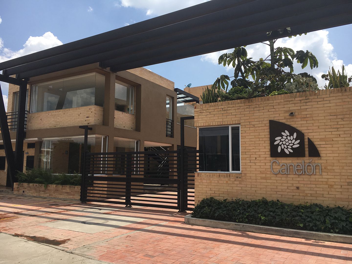 Casa en venta Cundinamarca Cajicá Vereda Calahorra 165 m2 Habitaciones 3 Baños 4 Garajes 2 Precio $850000000