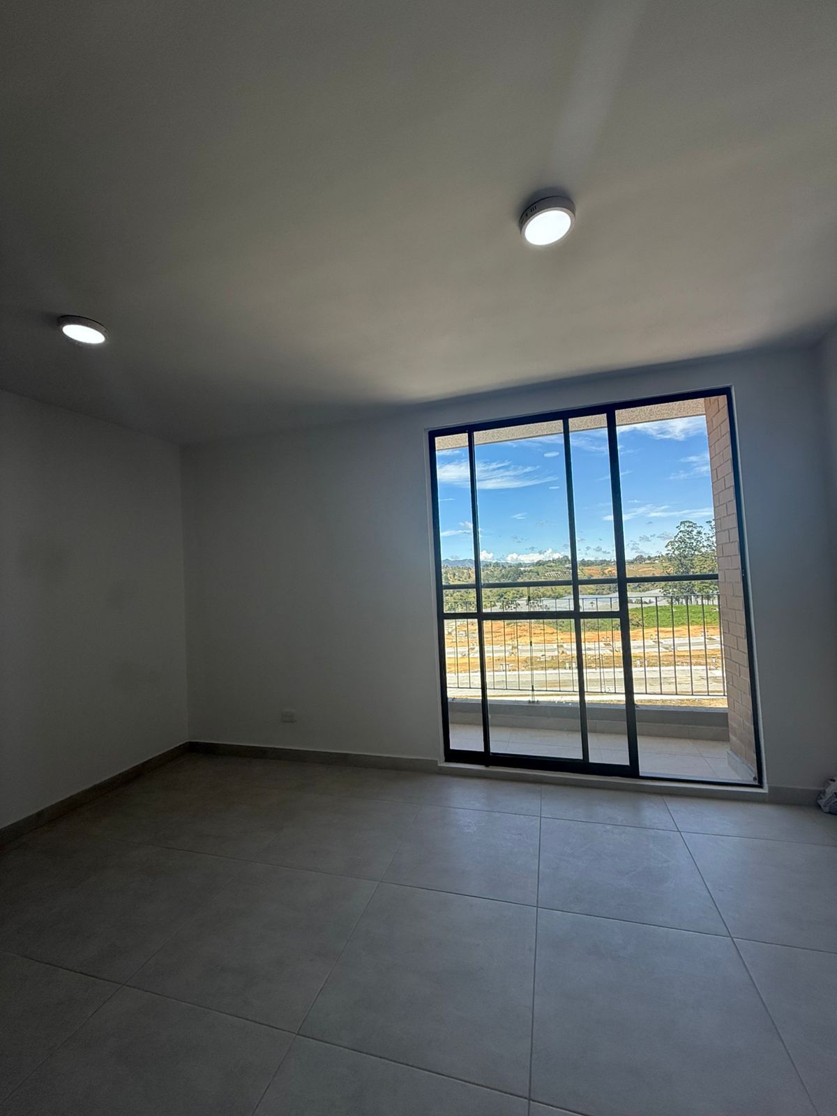 Apartamento en arriendo o venta Antioquia Rionegro Cuatro Esquinas 53 m2 Habitaciones 2 Baños 2 Garajes 1 Precio venta $259000000 Precio arriendo $1470000