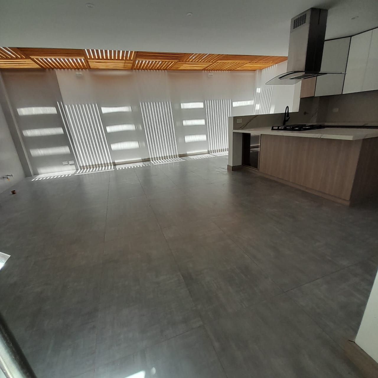 Casa en arriendo o venta Antioquia Rionegro San Antonio 180 m2 Habitaciones 3 Baños 4 Garajes 0 Precio venta $1550000000 Precio arriendo $6200000