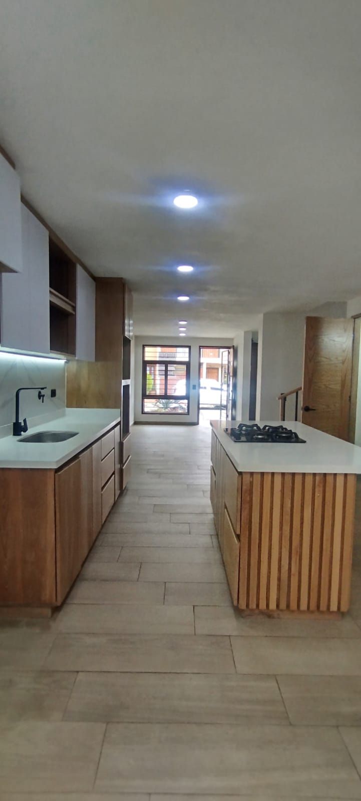 Casa en arriendo o venta Antioquia Rionegro El Porvenir 210 m2 Habitaciones 3 Baños 4 Garajes 1 Precio venta $900000000 Precio arriendo $3500000