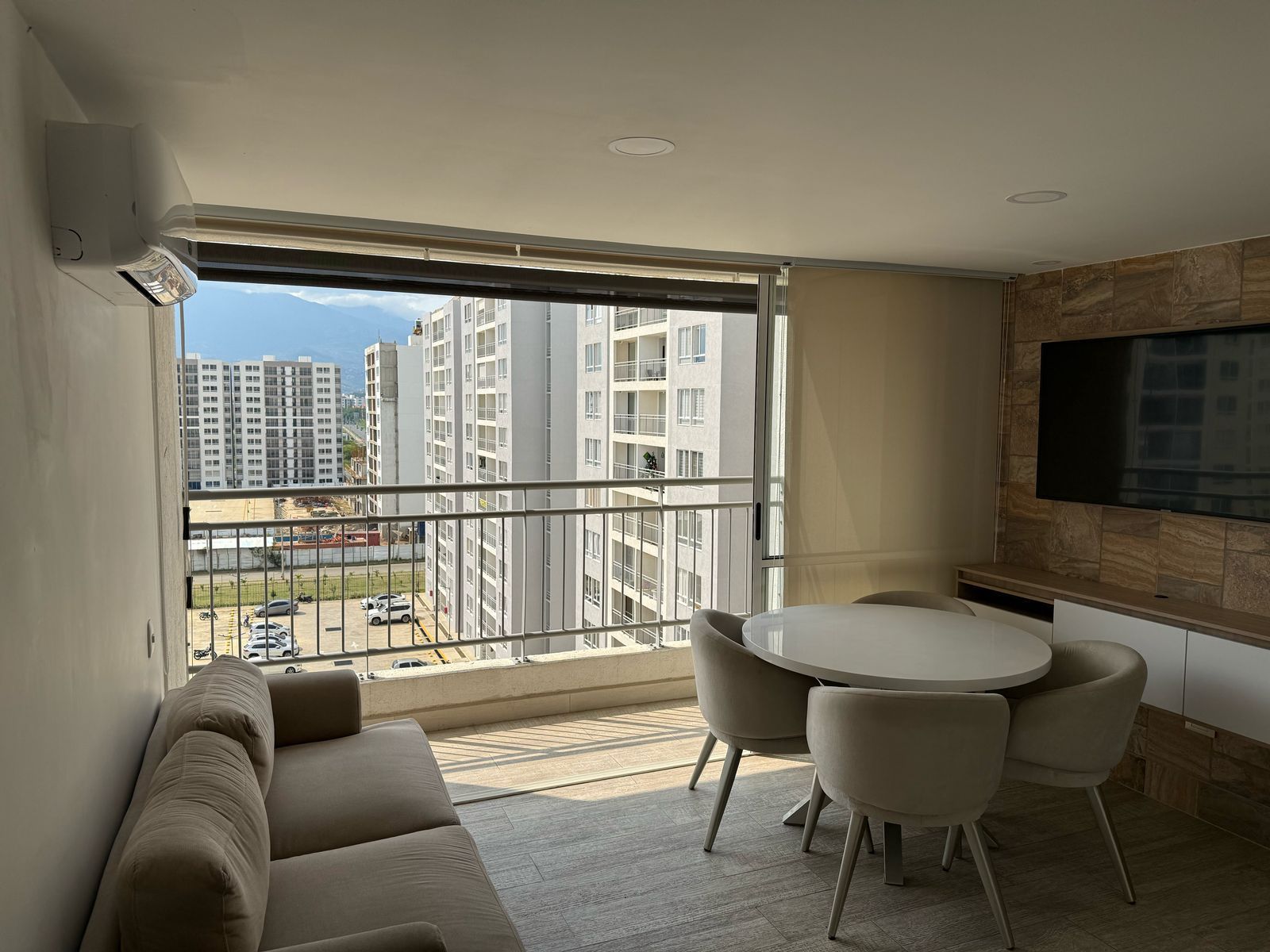 Apartamento en venta Valle Del Cauca Cali Lili 60 m2 Habitaciones 3 Baños 2 Garajes 1 Precio $270000000