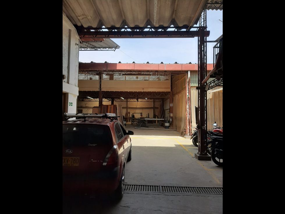 Bodega en venta Cundinamarca Bogotá Santa Fe 865 m2 Habitaciones 0 Baños 3 Garajes 5 Precio $3800000000