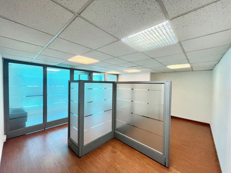 Consultorio en arriendo Cundinamarca Bogotá Santa Barbara Occidental 40 m2 Habitaciones 0 Baños 1 Garajes 1 Precio $2776000