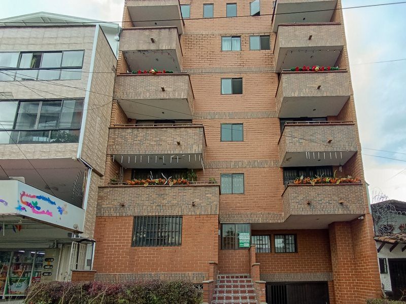 Apartaestudio en arriendo Antioquia Medellín Ferreni 40 m2 Habitaciones 1 Baños 1 Garajes 1 Precio $2000000