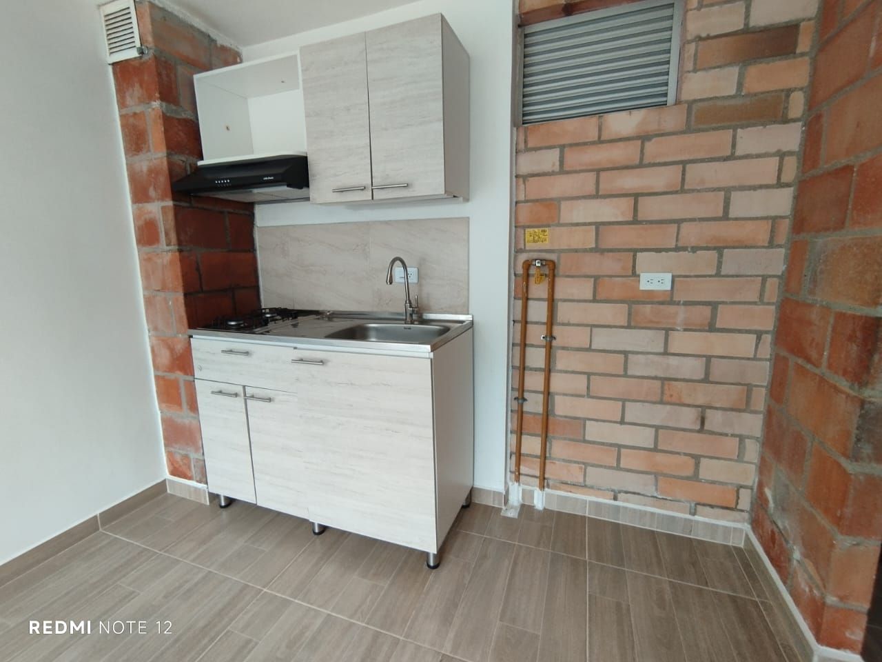 Apartamento en arriendo Antioquia Medellín Naranjitos 61 m2 Habitaciones 2 Baños 1 Garajes 0 Precio $1150000