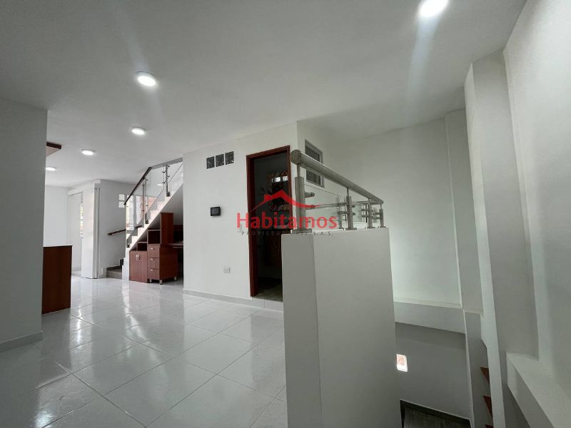 Apartamento en arriendo Antioquia Medellín El Danubio 76 m2 Habitaciones 2 Baños 2 Garajes 0 Precio $1950000