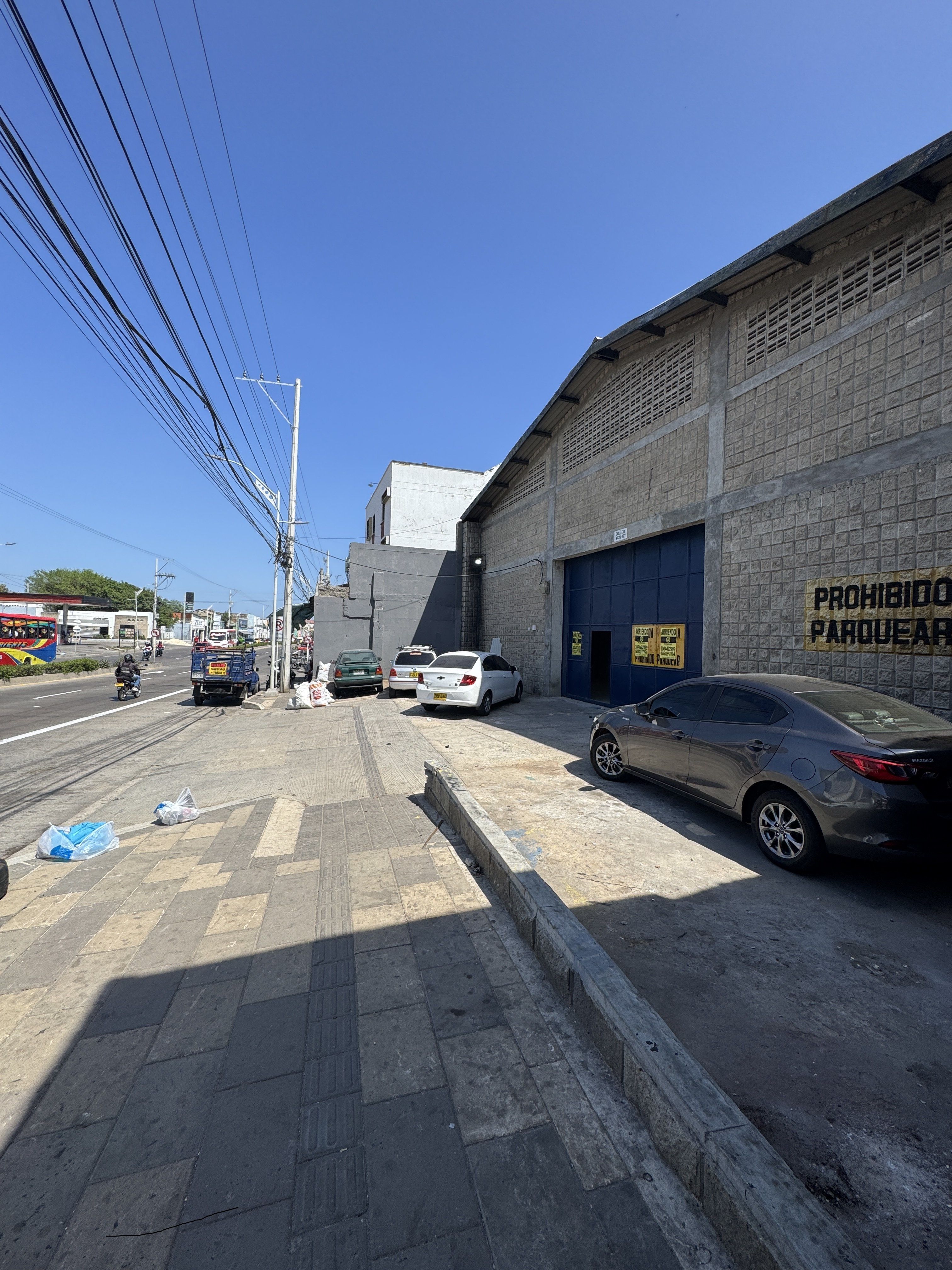 Bodega en venta Atlántico Barranquilla San Roque 1885 m2 Habitaciones 0 Baños 2 Garajes 4 Precio $3800000000