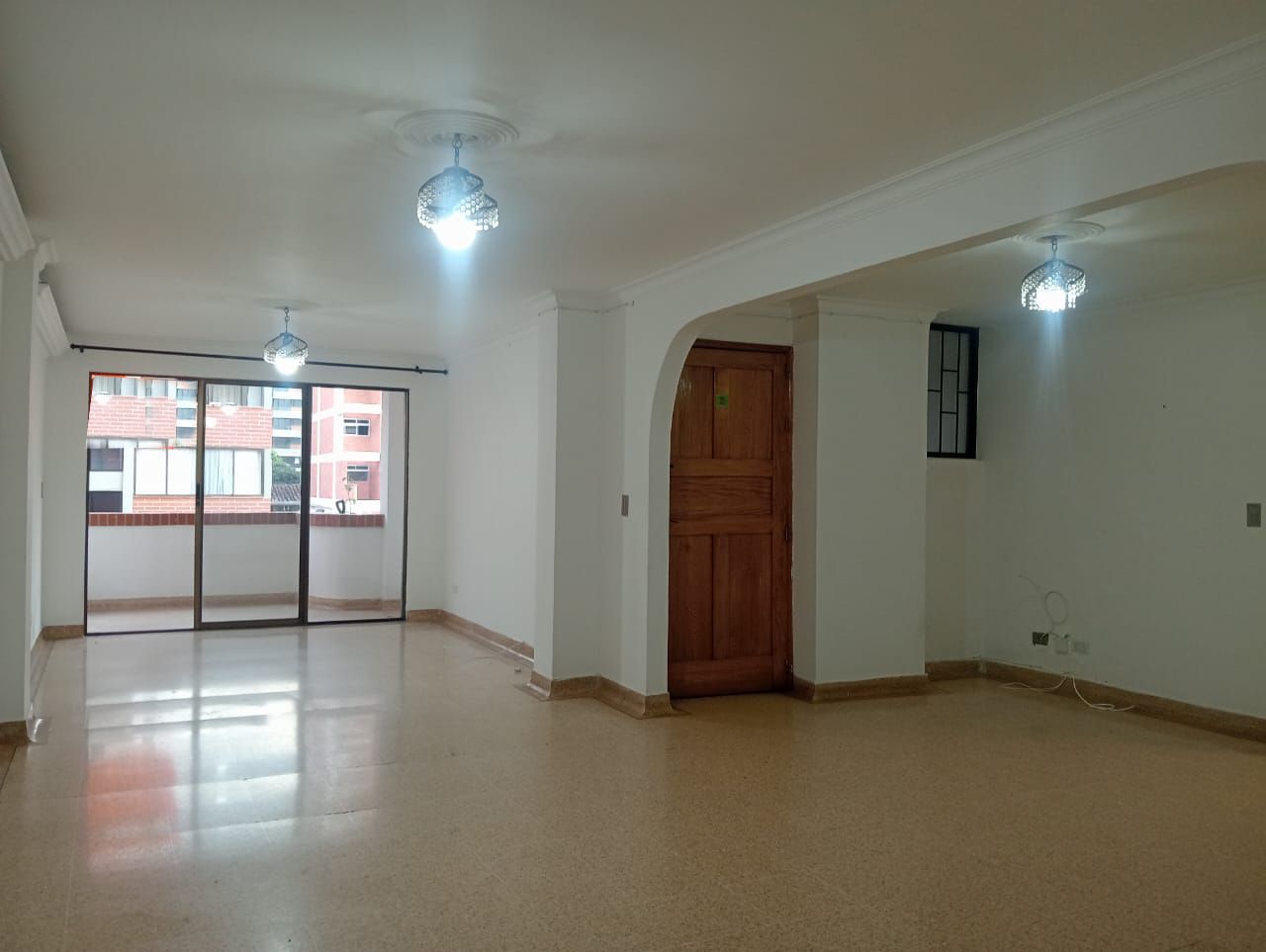 Apartamento en arriendo Antioquia Medellín La Castellana 137 m2 Habitaciones 3 Baños 2 Garajes 1 Precio $4100000
