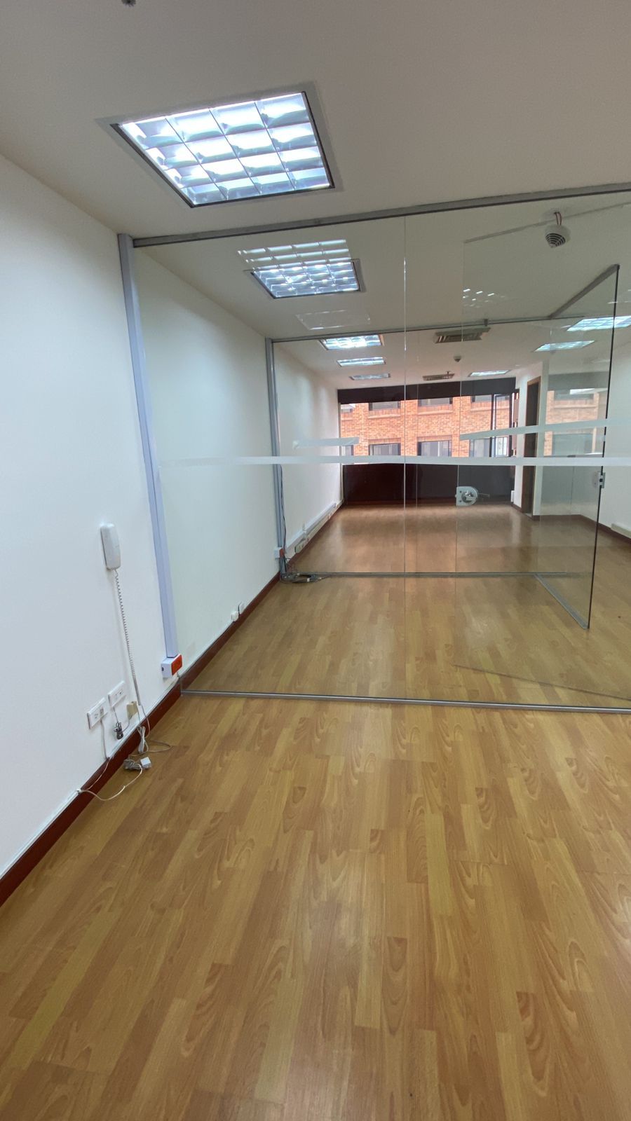 Oficina en arriendo o venta Cundinamarca Bogotá Chico Norte Et Ii 45 m2 Habitaciones 0 Baños 1 Garajes 1 Precio venta $450000000 Precio arriendo $3260000