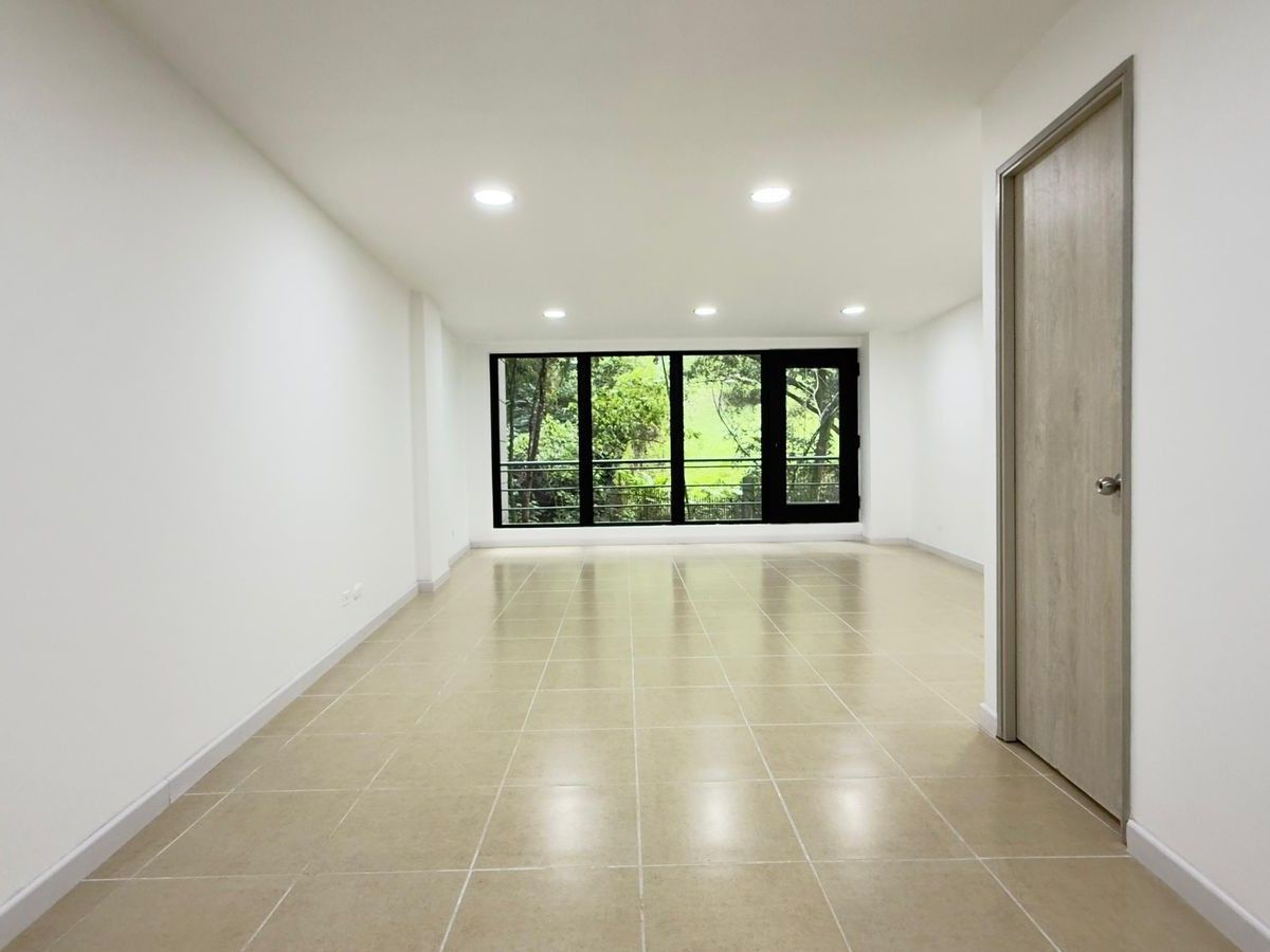 Local en arriendo o venta Antioquia Medellín El Poblado 45 m2 Habitaciones 0 Baños 1 Garajes 1 Precio venta $610000000 Precio arriendo $6475000