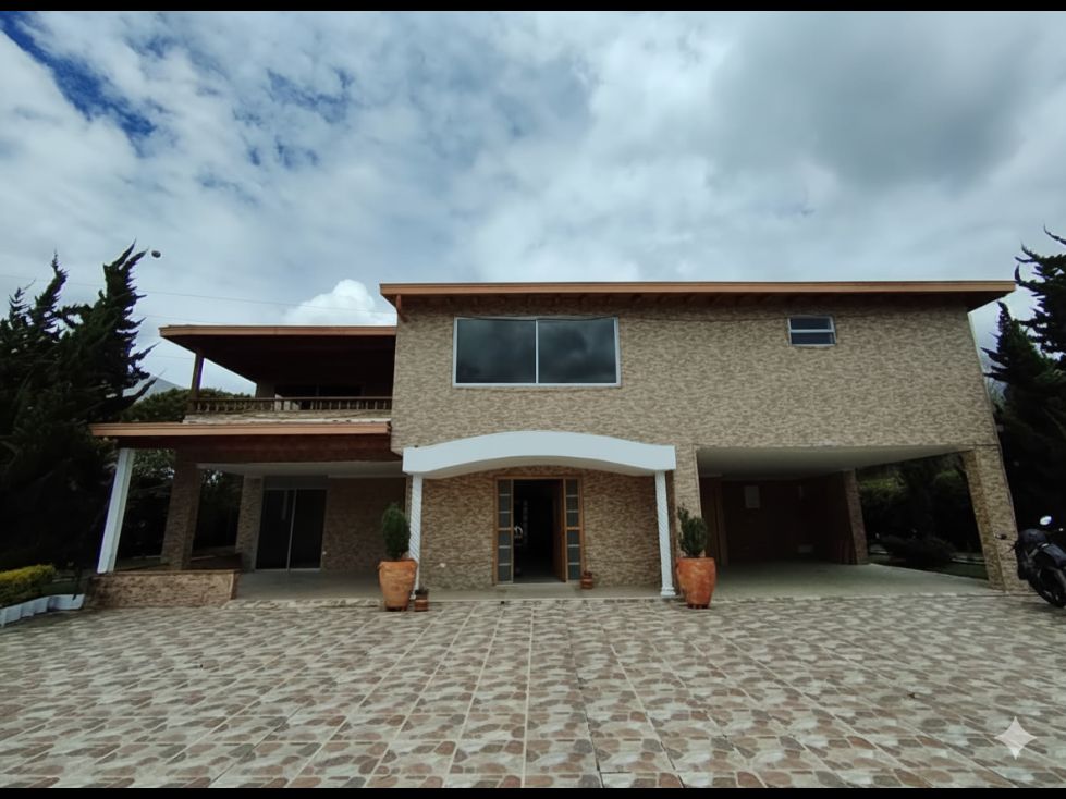 Casa Campestre en arriendo o venta Antioquia Rionegro Rionegro 600 m2 Habitaciones 5 Baños 7 Garajes 6 Precio venta $4000000000 Precio arriendo $15000000