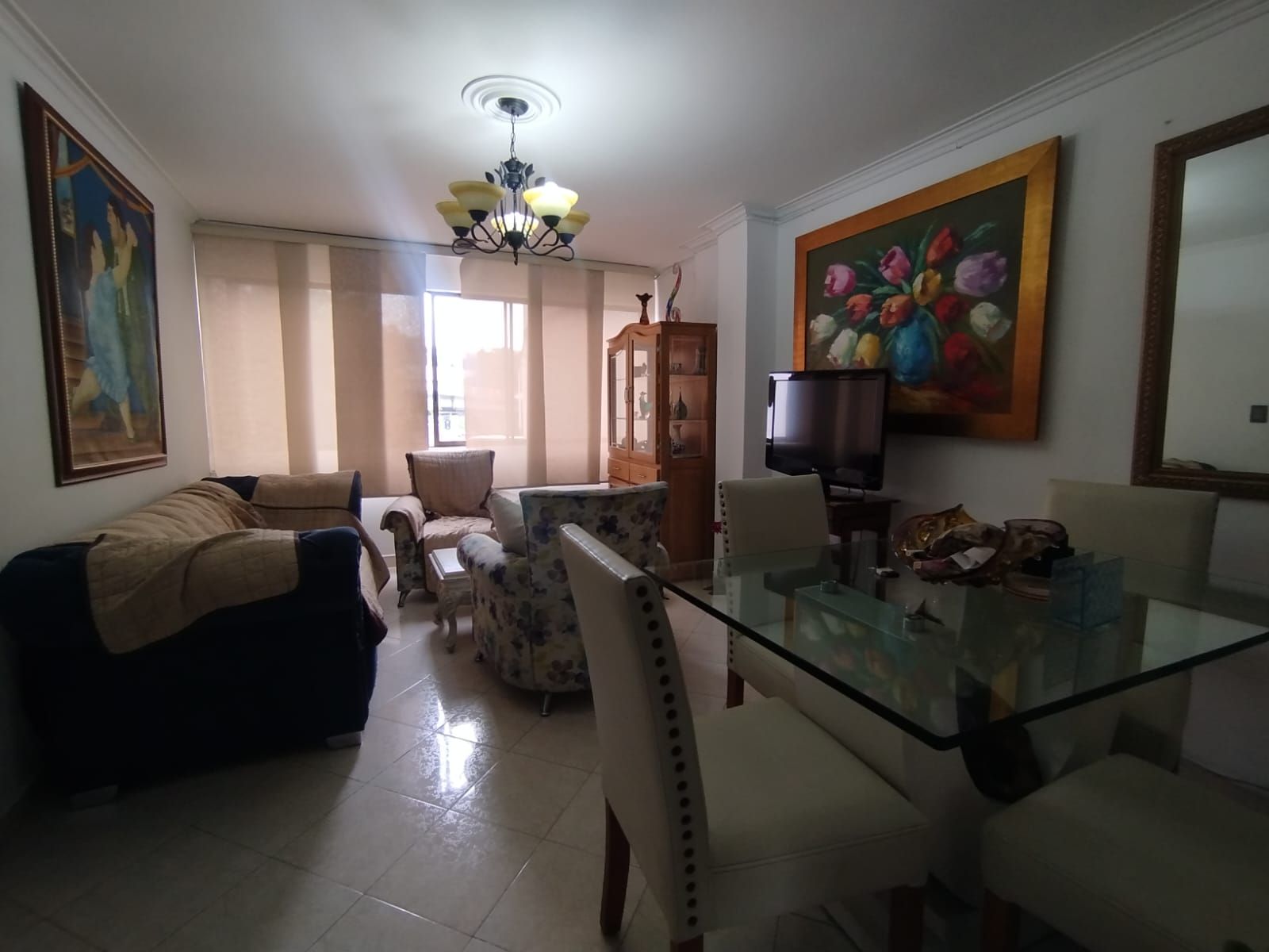 Apartamento en arriendo Antioquia Medellín Rosales 116 m2 Habitaciones 3 Baños 3 Garajes 1 Precio $3500000