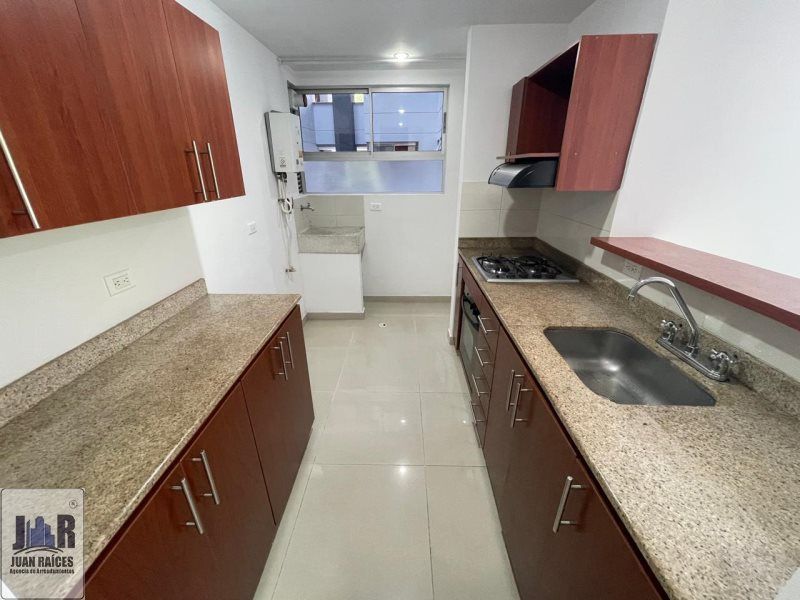Apartamento en arriendo Antioquia Envigado Uribe Ángel 76 m2 Habitaciones 3 Baños 2 Garajes 1 Precio $3500000
