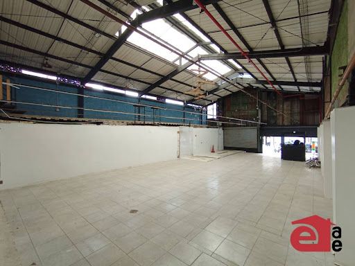 Local en arriendo Antioquia Envigado Zona Centro 280 m2 Habitaciones 0 Baños 2 Garajes 0 Precio $20000000