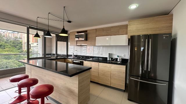 Apartamento en arriendo Antioquia Medellín Villanueva 97 m2 Habitaciones 2 Baños 2 Garajes 1 Precio $9000000