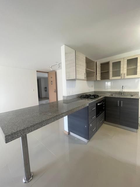 Apartamento en arriendo Antioquia Medellín Villanueva 67 m2 Habitaciones 2 Baños 2 Garajes 1 Precio $3500000