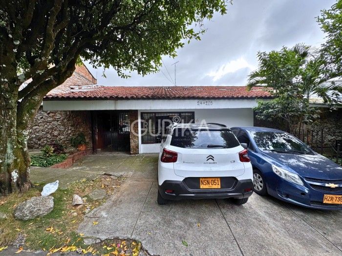 Casa en venta Valle Del Cauca Cali San Fernando Viejo 785 m2 Habitaciones 11 Baños 6 Garajes 0 Precio $1850000000