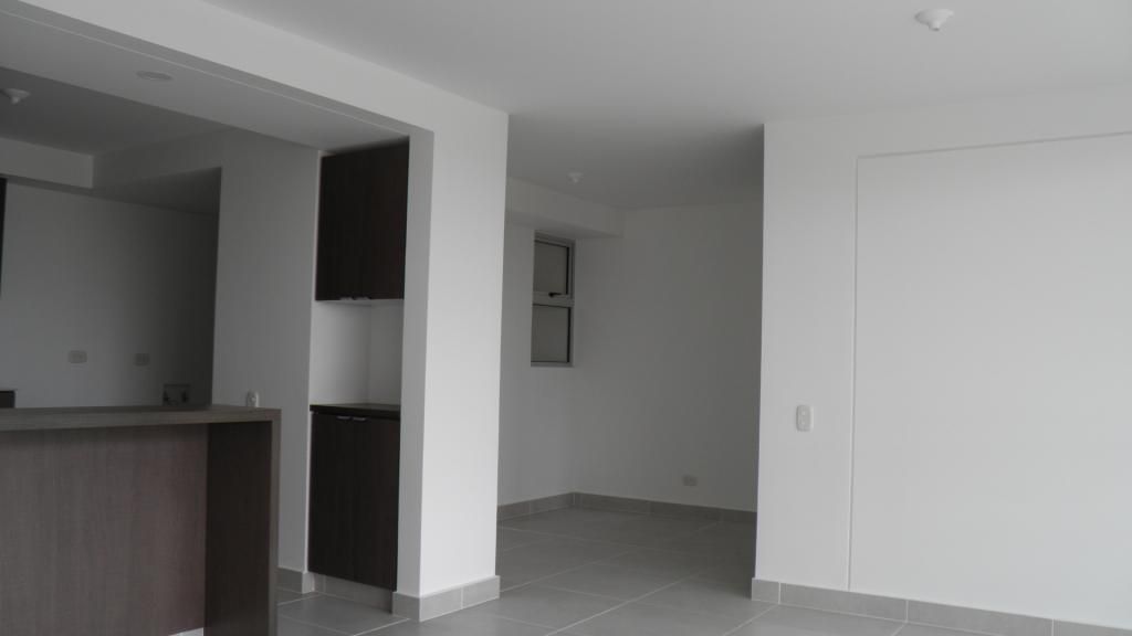 Apartamento en arriendo Valle Del Cauca Cali Ciudad Real 97 m2 Habitaciones 3 Baños 2 Garajes 1 Precio $2500000