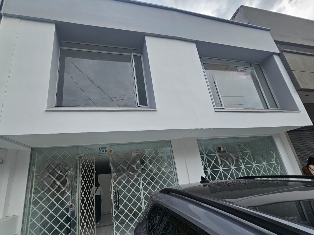 Local en arriendo Valle Del Cauca Cali San Vicente 320 m2 Habitaciones 0 Baños 3 Garajes 4 Precio $5600000