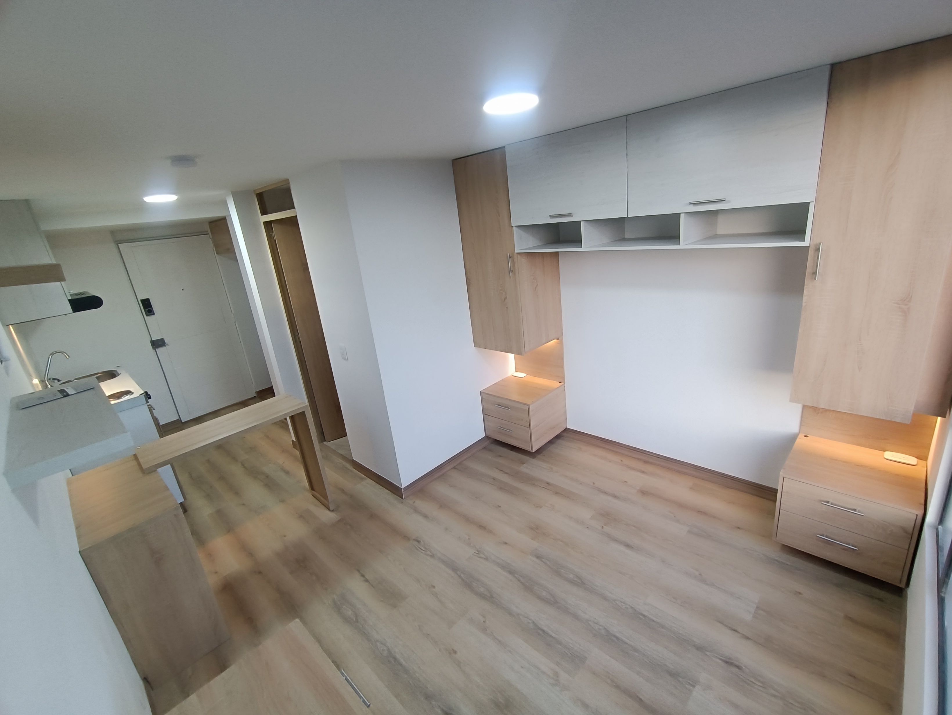 Apartaestudio en arriendo Cundinamarca Bogotá Cjr Zentralzajari 20 m2 Habitaciones 1 Baños 1 Garajes 1 Precio $1350000