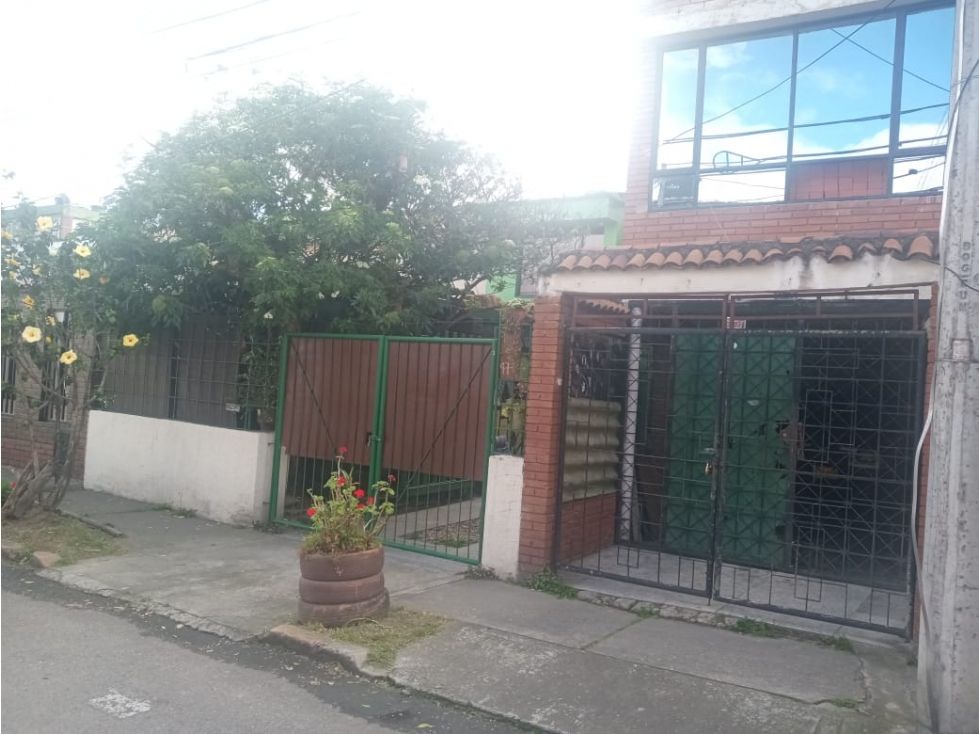 Casa en venta Cundinamarca Bogotá San Francisco 200 m2 Habitaciones 4 Baños 2 Garajes 2 Precio $460000000