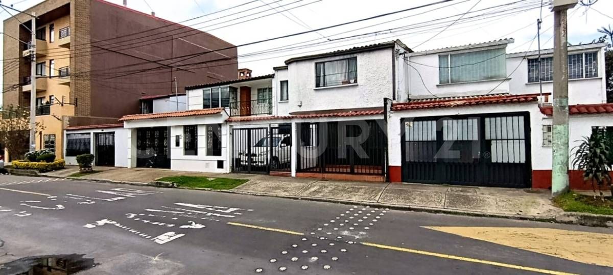 Casa en venta Cundinamarca Bogotá Villa Luz 256 m2 Habitaciones 8 Baños 4 Garajes 2 Precio $822000000