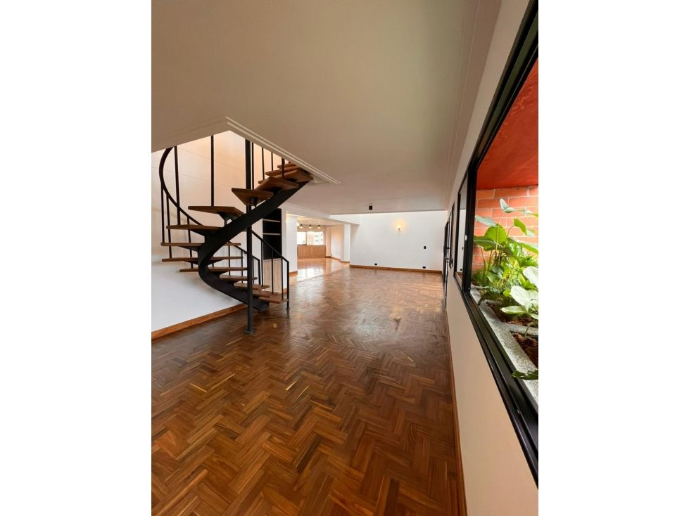 Apartamento en venta Antioquia Medellín Alejandria 264 m2 Habitaciones 4 Baños 4 Garajes 3 Precio $1780000000