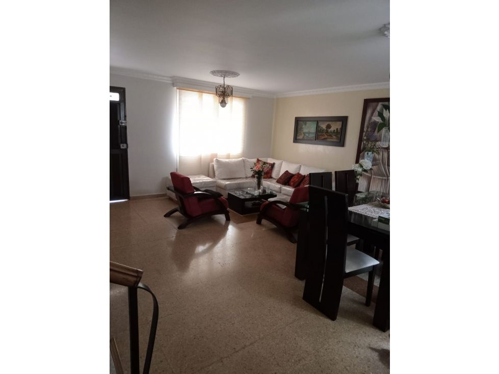 Casa en venta Antioquia Itagüí La Esmeralda 220 m2 Habitaciones 6 Baños 3 Garajes 1 Precio $850000000