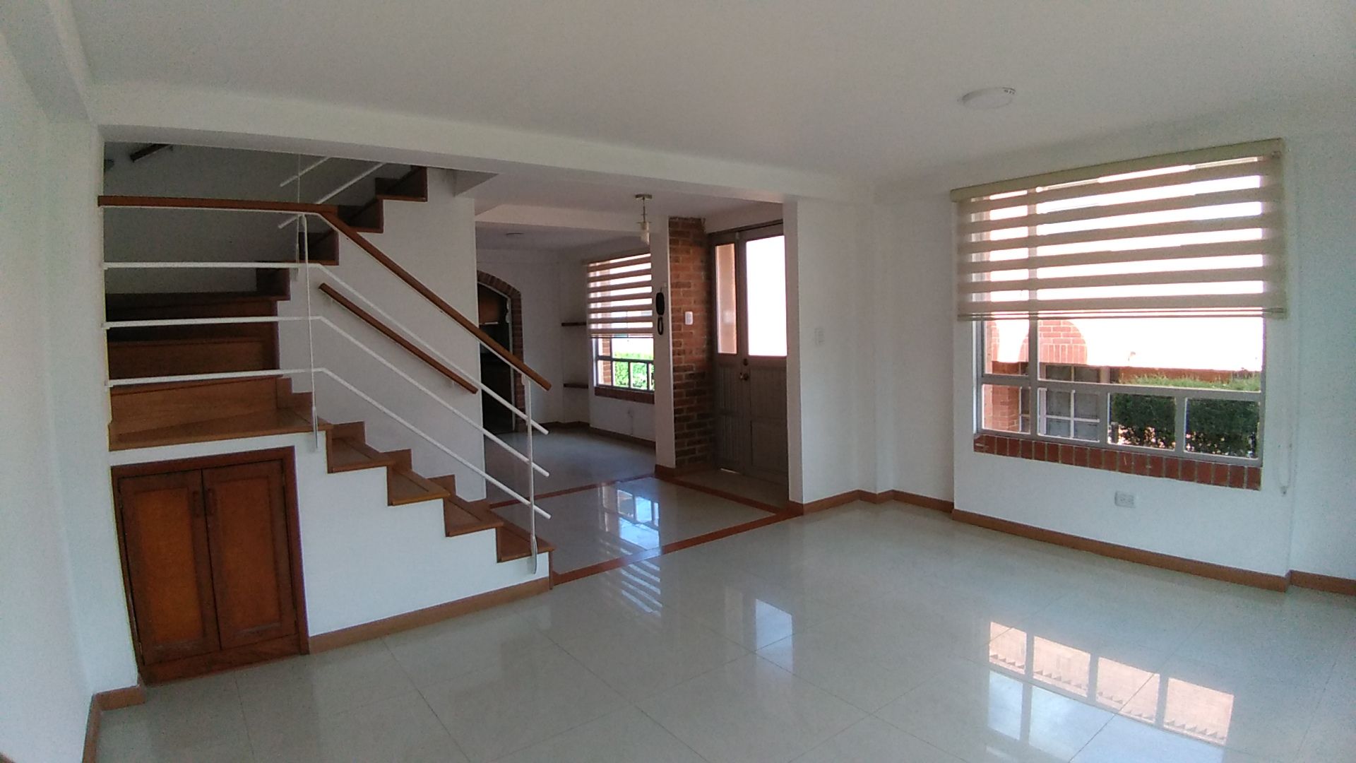 Casa en venta Cundinamarca Zipaquirá Vereda Paso Ancho 109 m2 Habitaciones 3 Baños 3 Garajes 3 Precio $490000000