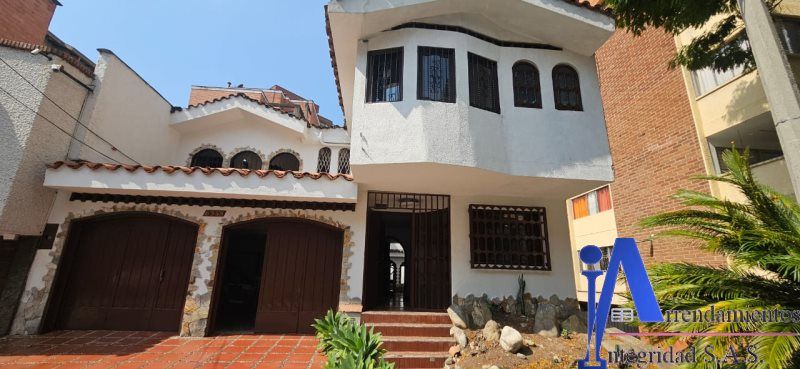 Casa en arriendo Antioquia Medellín Santa Rosa De Lima 500 m2 Habitaciones 7 Baños 5 Garajes 2 Precio $8500000