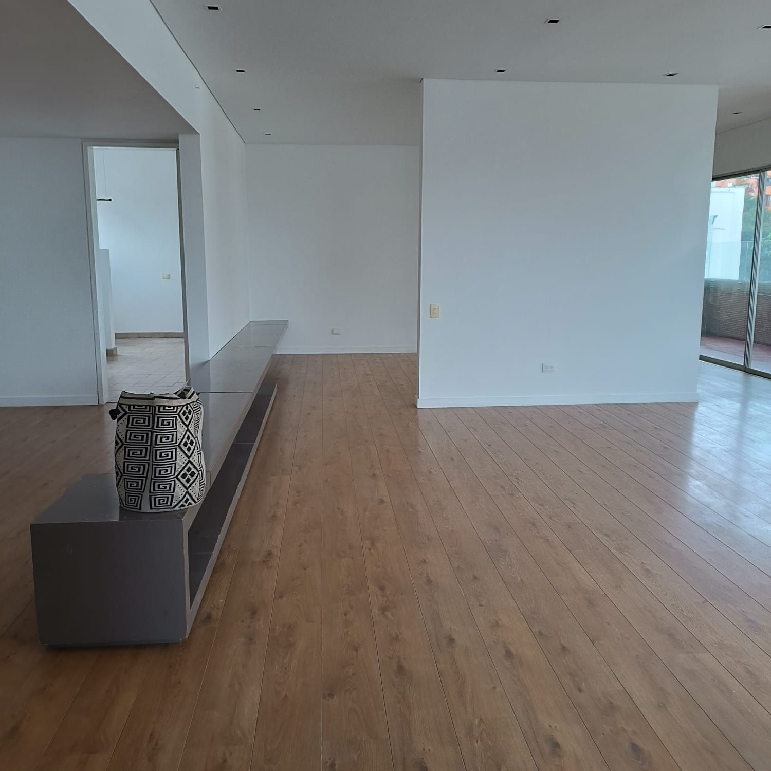 Apartamento en venta Valle Del Cauca Cali Centenario 300 m2 Habitaciones 3 Baños 3 Garajes 2 Precio $720000000