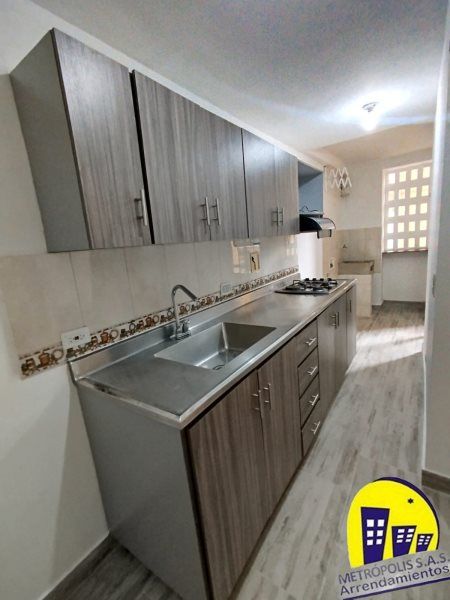 Apartamento en arriendo Antioquia Medellín Urbanizacion Castilla Real 70 m2 Habitaciones 3 Baños 2 Garajes 0 Precio $2500000