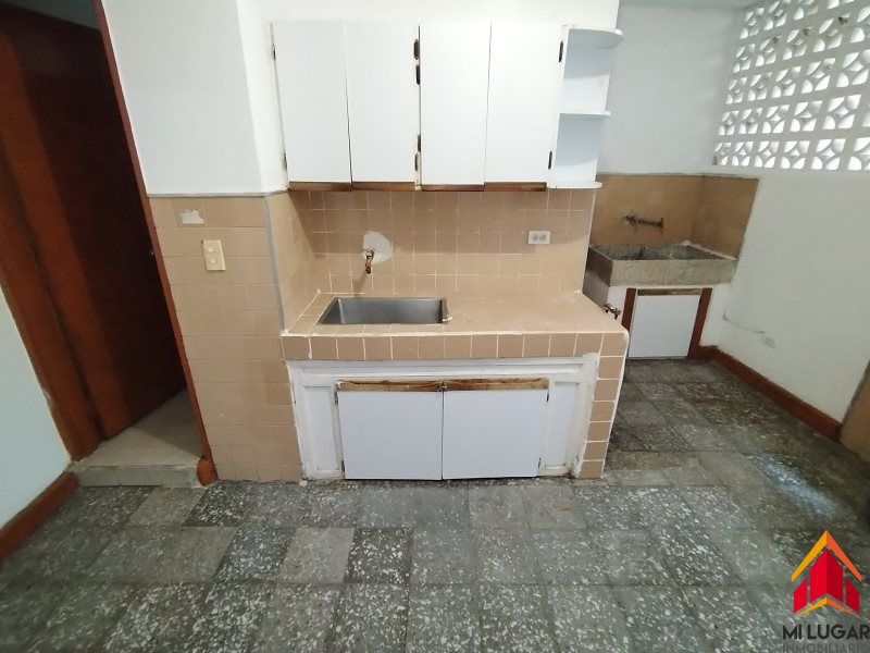 Apartamento en arriendo Antioquia Envigado Obrero 57 m2 Habitaciones 2 Baños 1 Garajes 0 Precio $1500000
