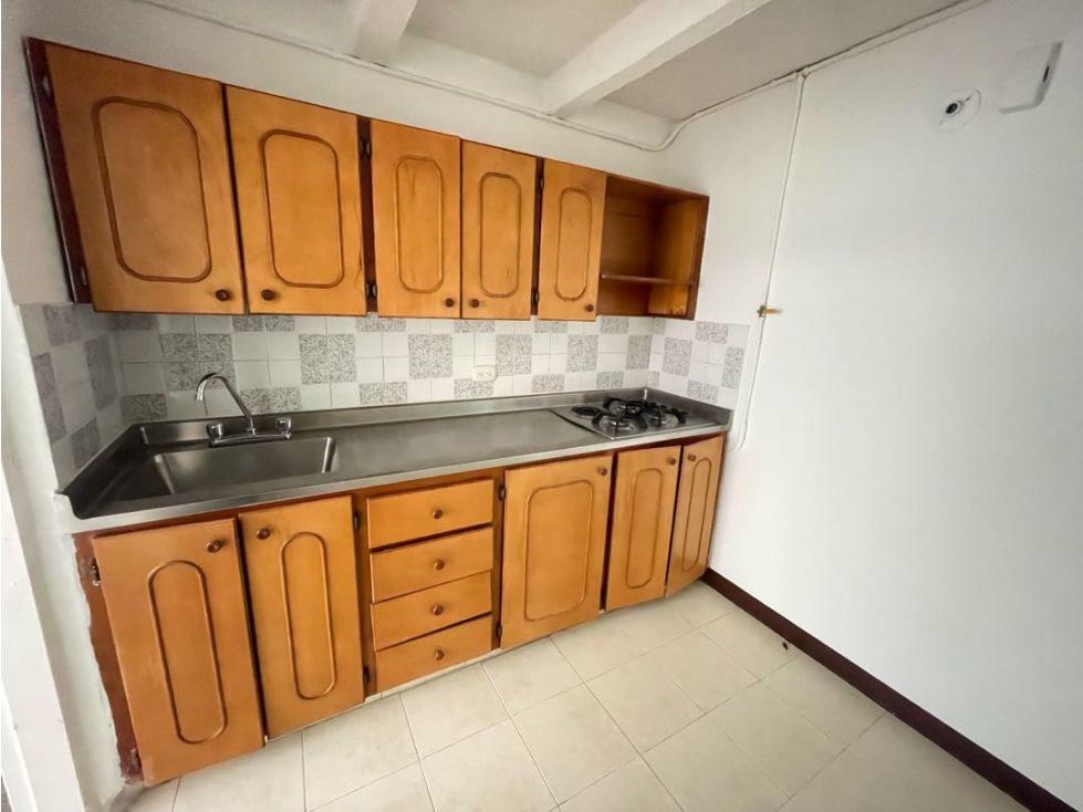 Casa en arriendo Antioquia Envigado Milán - Vallejuelos 100 m2 Habitaciones 3 Baños 2 Garajes 1 Precio $2800000