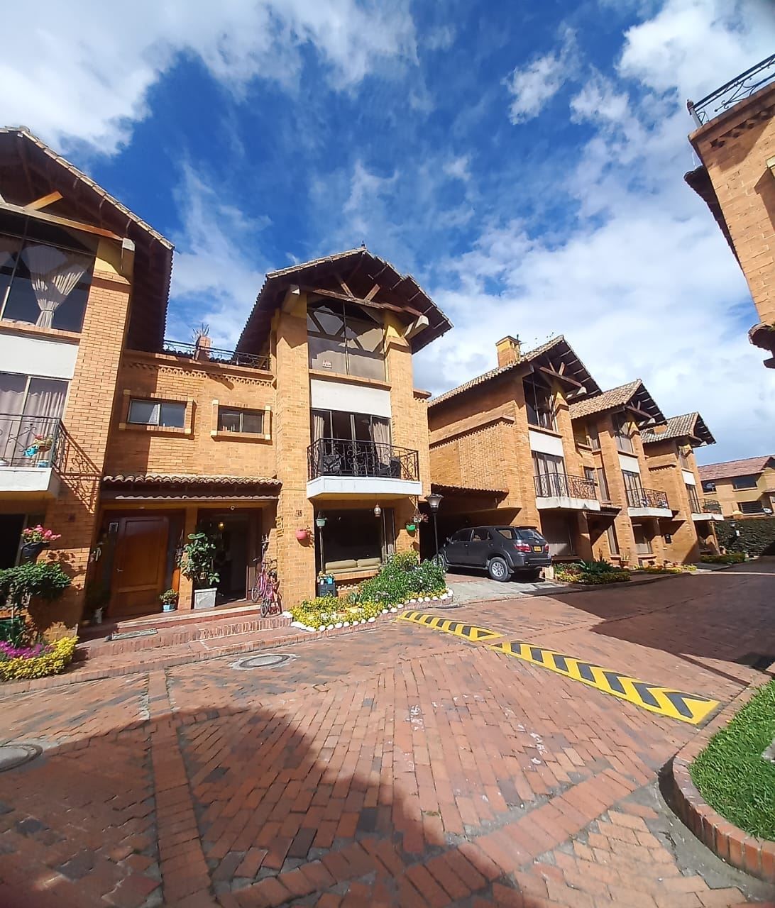 Casa en venta Cundinamarca Chía Chia 275 m2 Habitaciones 5 Baños 4 Garajes 2 Precio $960000000