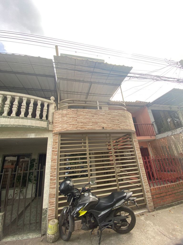 Casa en venta Valle Del Cauca Cali Brisas De Los Álamos 135 m2 Habitaciones 3 Baños 2 Garajes 0 Precio $320000000