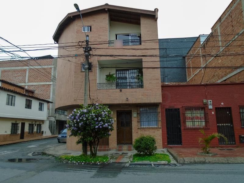 Apartamento en arriendo Antioquia Medellín Granada 65 m2 Habitaciones 2 Baños 2 Garajes 0 Precio $2000000
