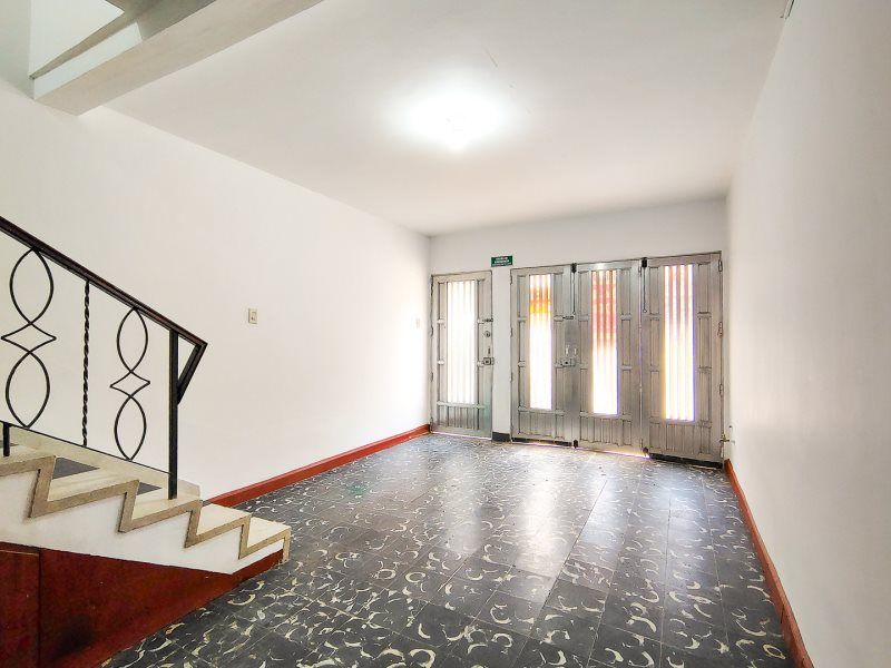 Casa en arriendo Antioquia Medellín La Castellana 230 m2 Habitaciones 3 Baños 3 Garajes 1 Precio $4500000