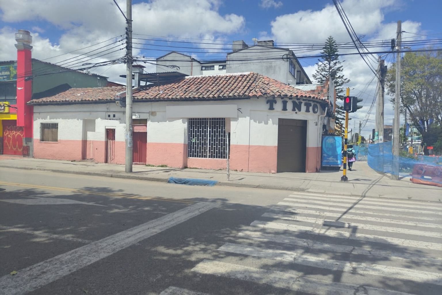 Local Comercial en venta Cundinamarca Bogotá La Porciuncula 318 m2 Habitaciones 3 Baños 3 Garajes 0 Precio $2500000000