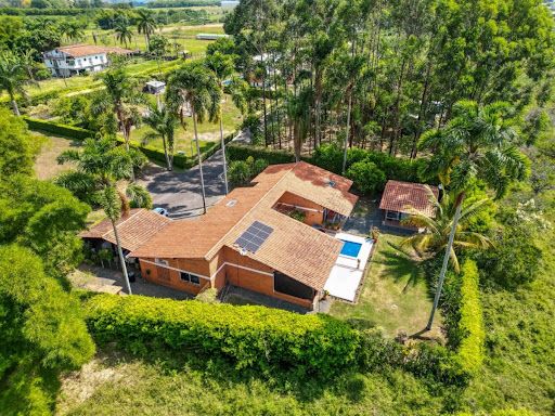 Casa Campestre en venta Risaralda Pereira Pereira 371 m2 Habitaciones 3 Baños 5 Garajes 2 Precio $1350000000