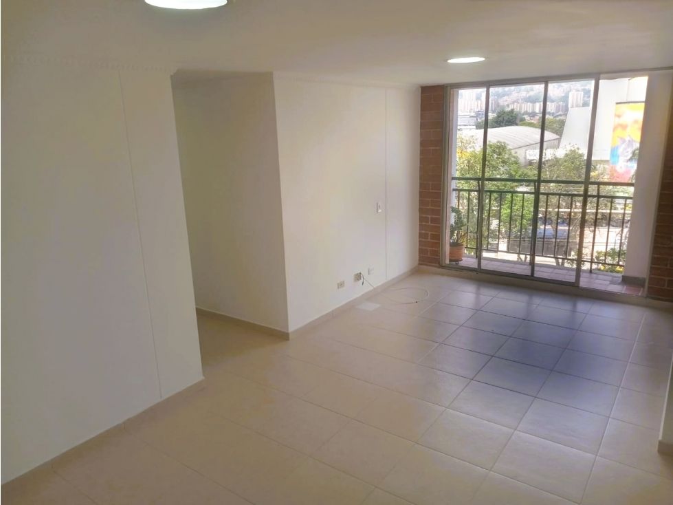 Apartamento en arriendo Antioquia Envigado Cd San Lucas 86 m2 Habitaciones 3 Baños 2 Garajes 2 Precio $3500000