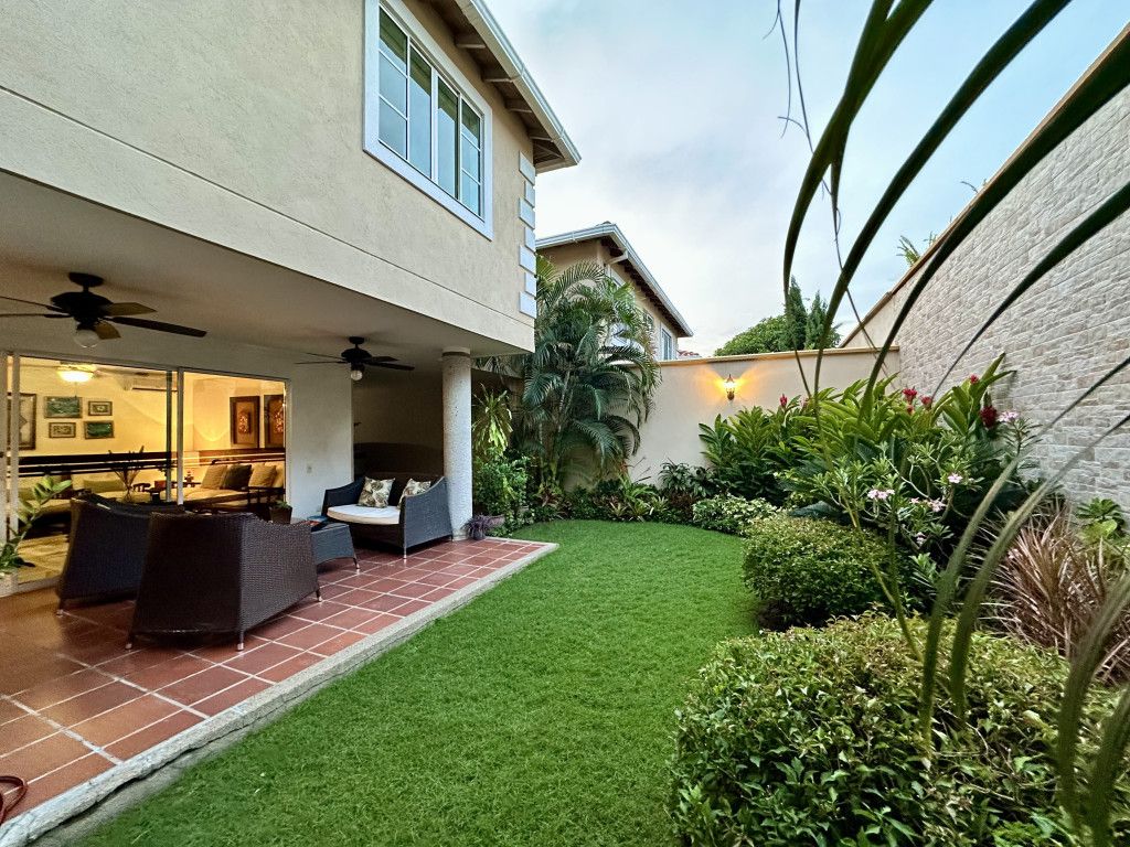 Casa en venta Atlántico Barranquilla Cr Castellana Campestre 212 m2 Habitaciones 3 Baños 4 Garajes 3 Precio $1290000000