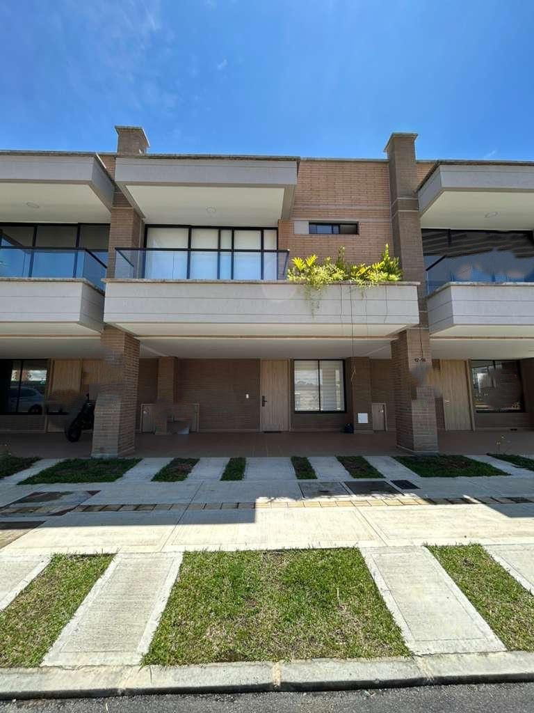 Casa en venta Antioquia Rionegro Centro 138 m2 Habitaciones 3 Baños 3 Garajes 1 Precio $1050000000