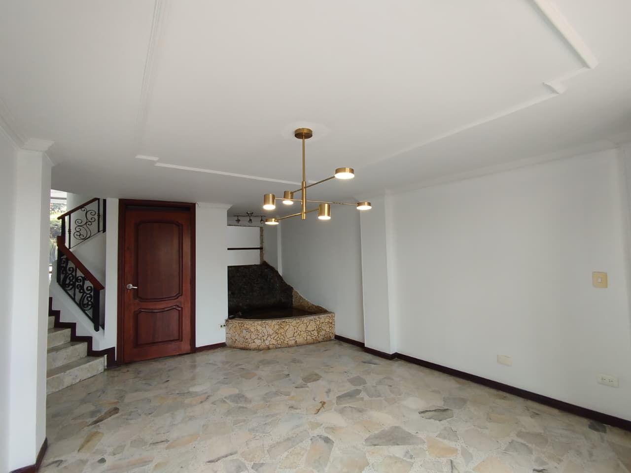 Casa en venta Risaralda Pereira San Luis Gonzaga 213 m2 Habitaciones 3 Baños 3 Garajes 2 Precio $780000000