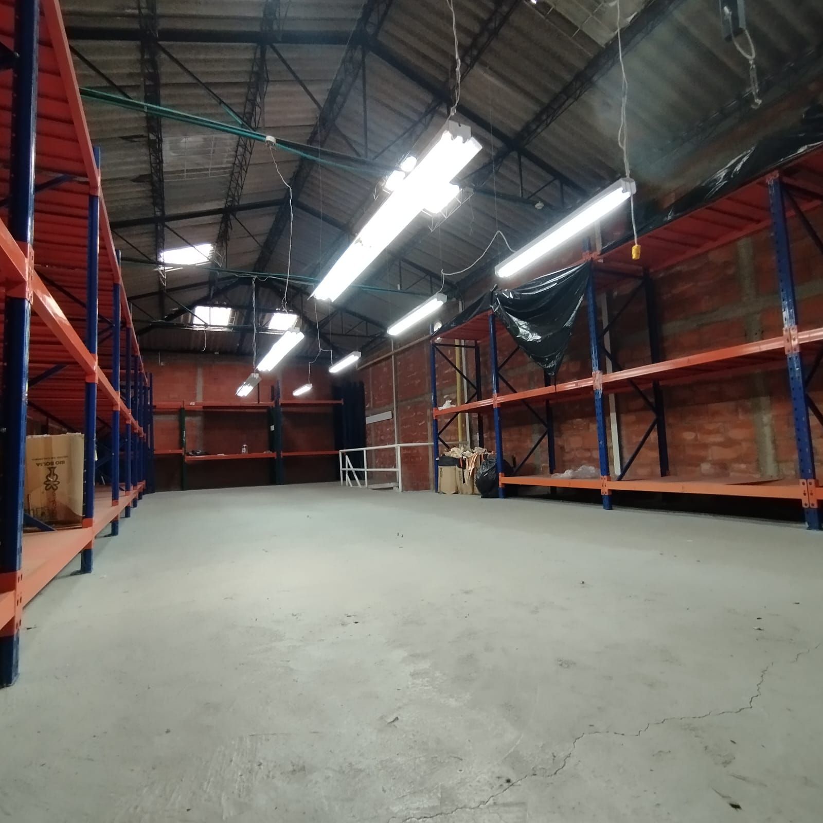 Bodega en arriendo Valle Del Cauca Cali Alameda 190 m2 Habitaciones 0 Baños 1 Garajes 0 Precio $3000000