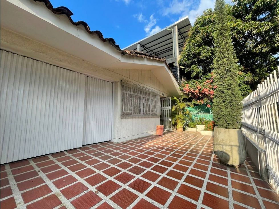 Casa en venta Valle Del Cauca Cali El Gran Limonar - Cataya 180 m2 Habitaciones 4 Baños 4 Garajes 1 Precio $690000000