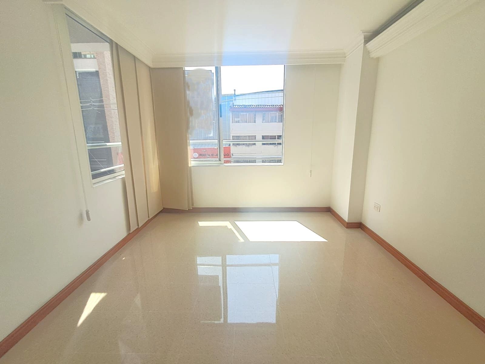 Apartamento en arriendo Antioquia Medellín Las Acacias 90 m2 Habitaciones 2 Baños 2 Garajes 1 Precio $2500000